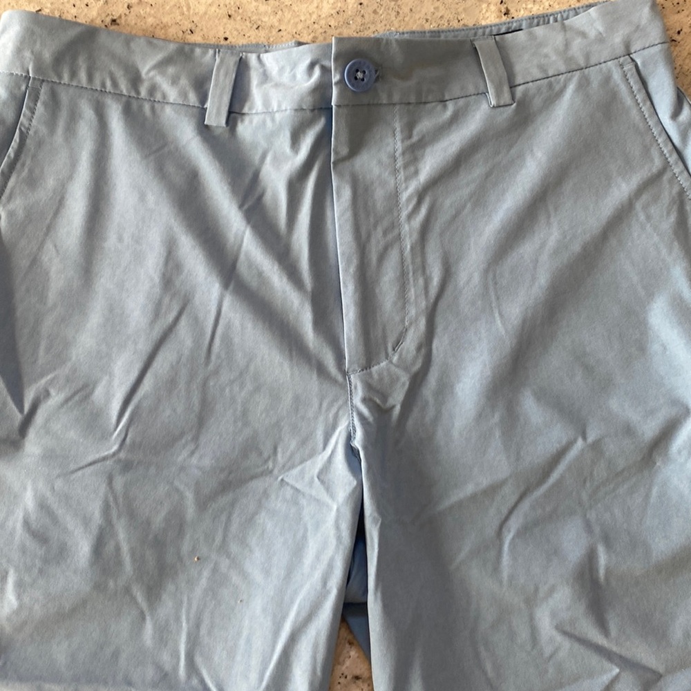 Men’s Vineyard Vines Breaker Shorts. Light Blue. Size 32